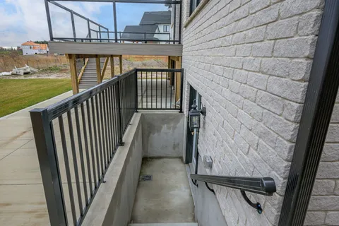 4038 AYRSHIRE Avenue, ON N6P 0H7