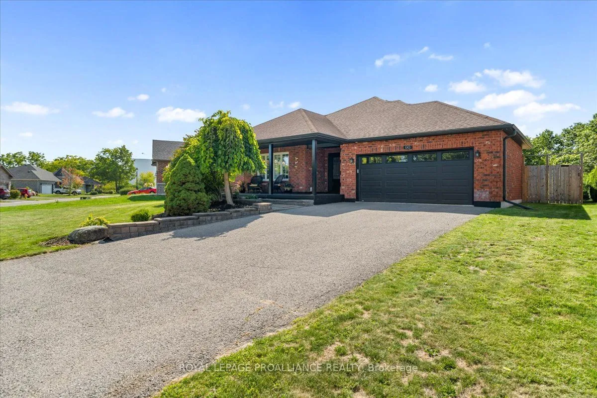 90 High Street, ON K0L 1L0