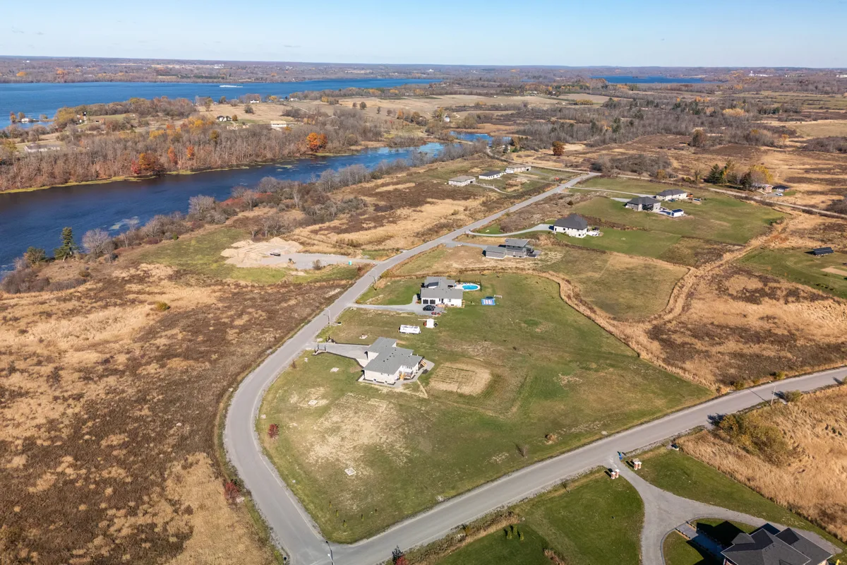 103 Hineman Street, ON K7L 0G2