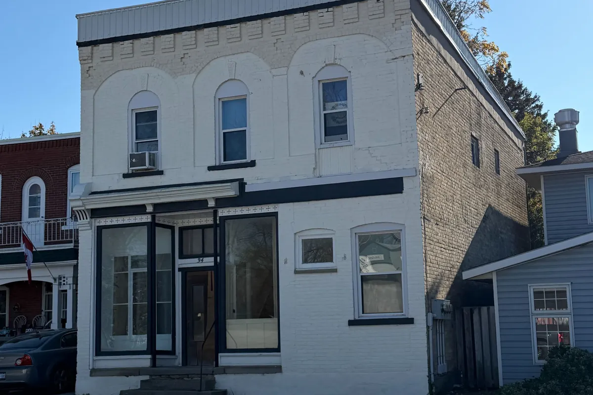 34 Queen Street, ON N0G 2R0