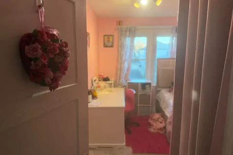 437 4th Street, ON K6H 2J5