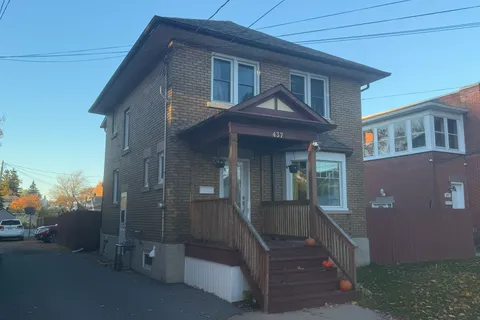 437 4th Street, ON K6H 2J5