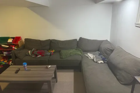 437 4th Street, ON K6H 2J5