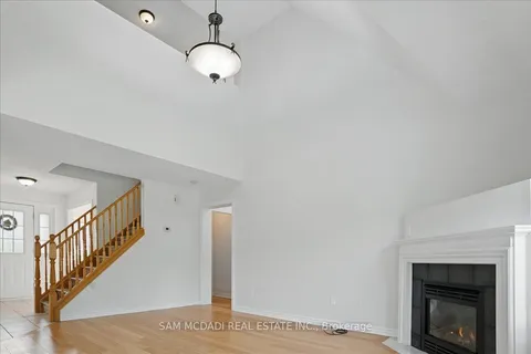 6 Valley Ridge Lane, ON L8N 2Z7