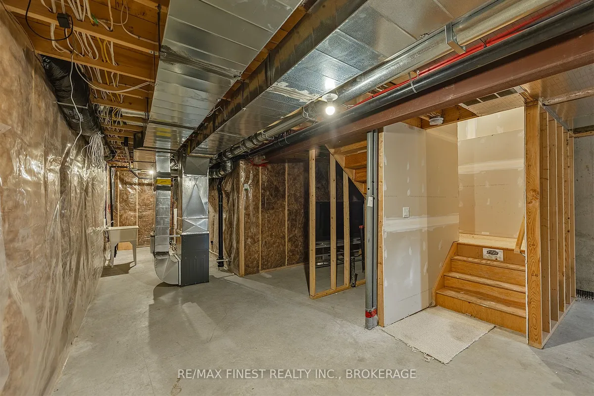 937 Riverview Way, ON K7K 7J8