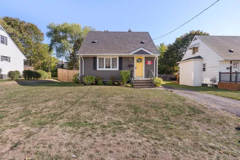 11 Fifth Street, ON K8N 4S2