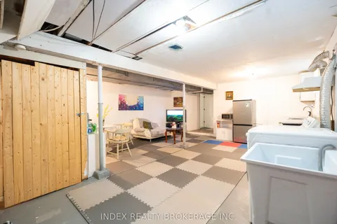 3664 Arlington Avenue, ON L2J 2X2