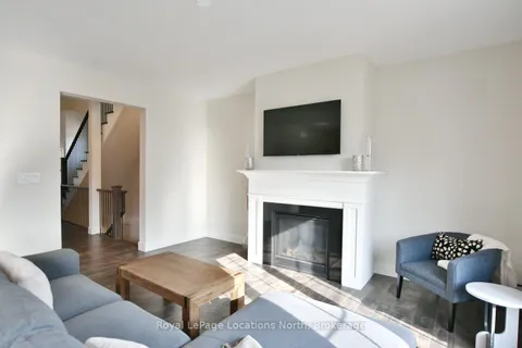 163 Courtland Street, ON L9Y 5L7