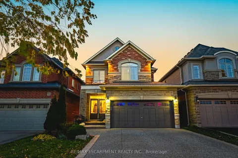 8 Matteo Trail, ON L9B 0E8