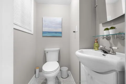 164 Napoleon Street, ON K7C 2W9