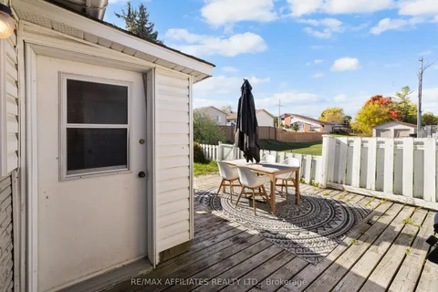 164 Napoleon Street, ON K7C 2W9