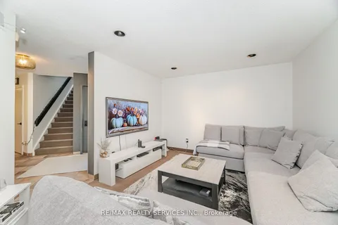 4296 Village Park Drive, ON L3J 0J1