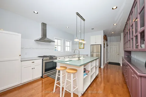 72 Adelaide Street, ON L2A 5K5