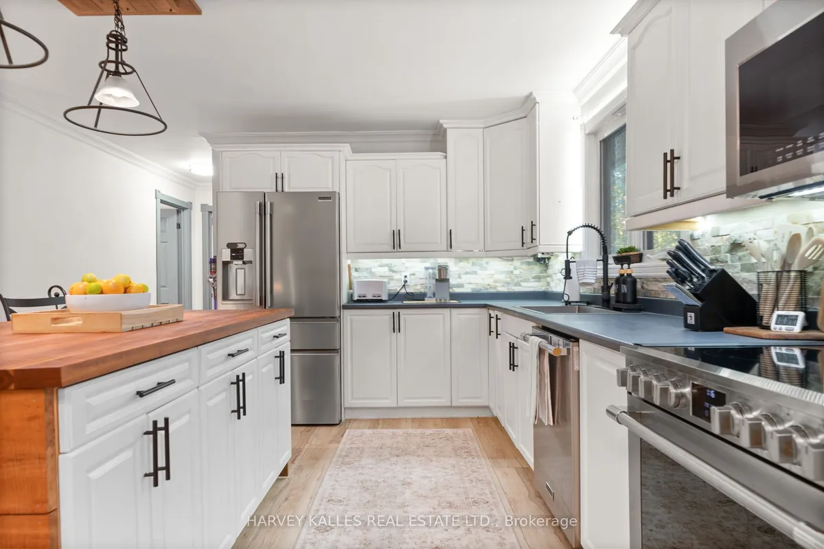 12130 Loyalist Parkway, ON K0K 2T0