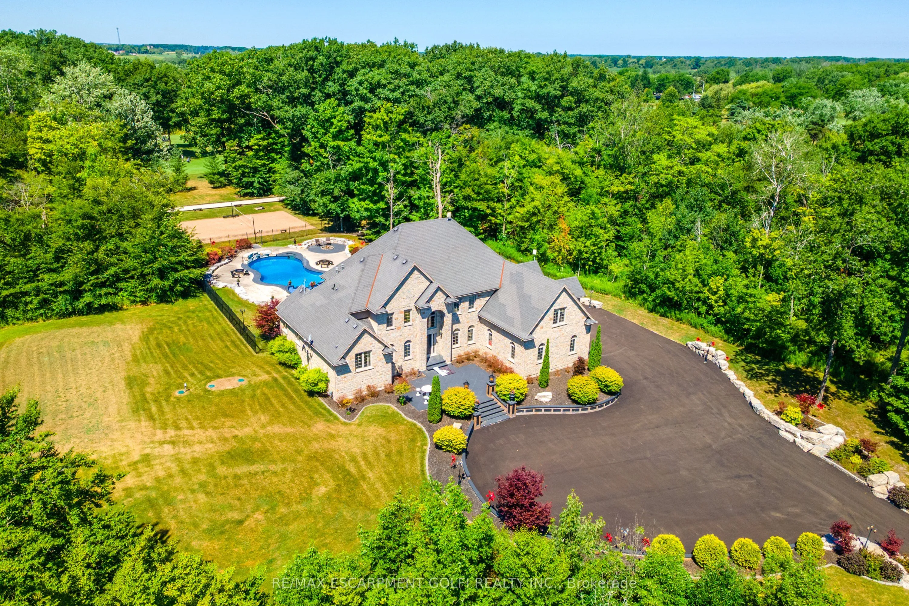 2600 Maple Street, ON L0S 1C0