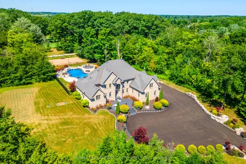 2600 Maple Street, ON L0S 1C0