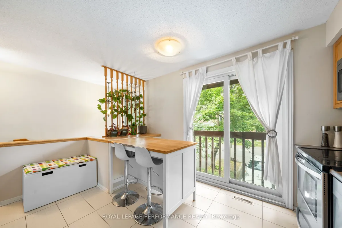 494 Woodland Avenue, ON K2B 5E5