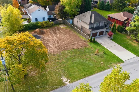 7816B Rysdale Street, ON L2H 1G4