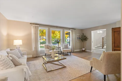 16 Briarfield Crescent, ON L2T 3T5