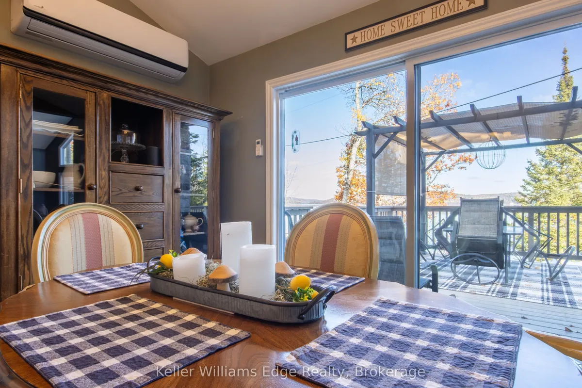 43 LAKESHORE Drive, ON K0J 1L0