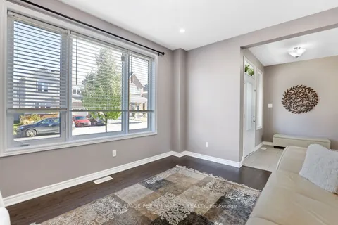 336 Lamarche Avenue, ON K1C 1T1