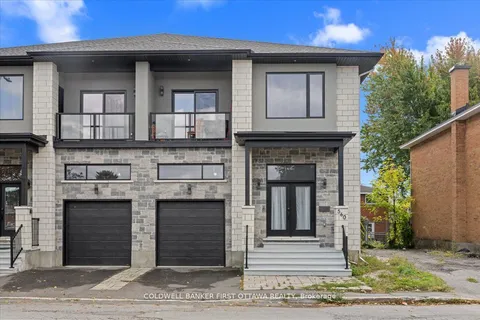 562 QUEEN MARY Street, ON K1K 1W1