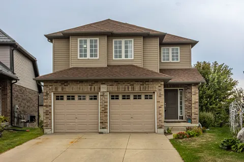 702 Frontenac Crescent, ON N4V 0B1