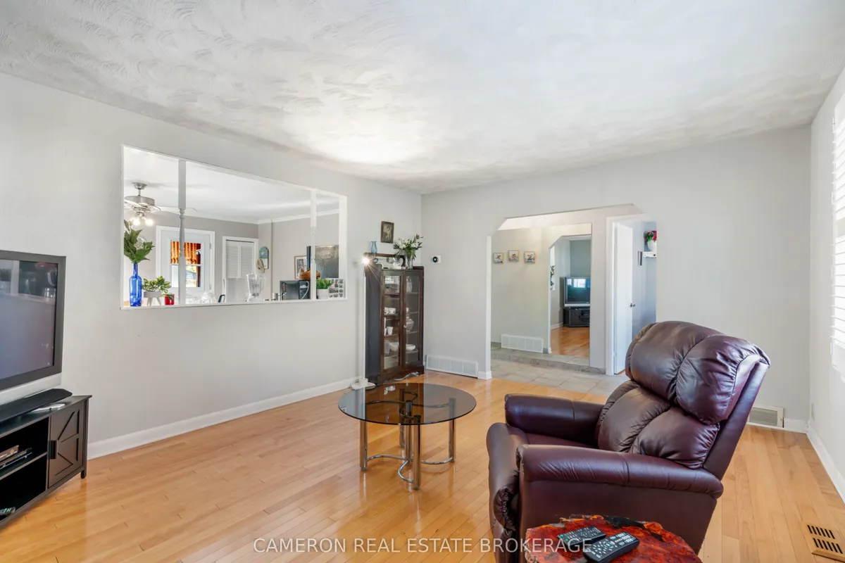 127 Anthony Street, ON K6H 5J9