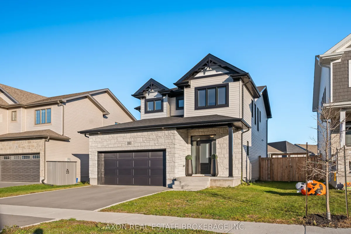 819 Riverview Way, ON K7K 0J3