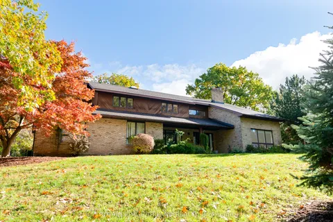 700 Westmount Hills Drive, ON N6K 1B2