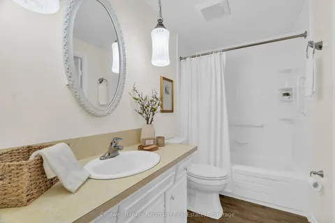 2 Lisa Lane, ON N1H 7H7