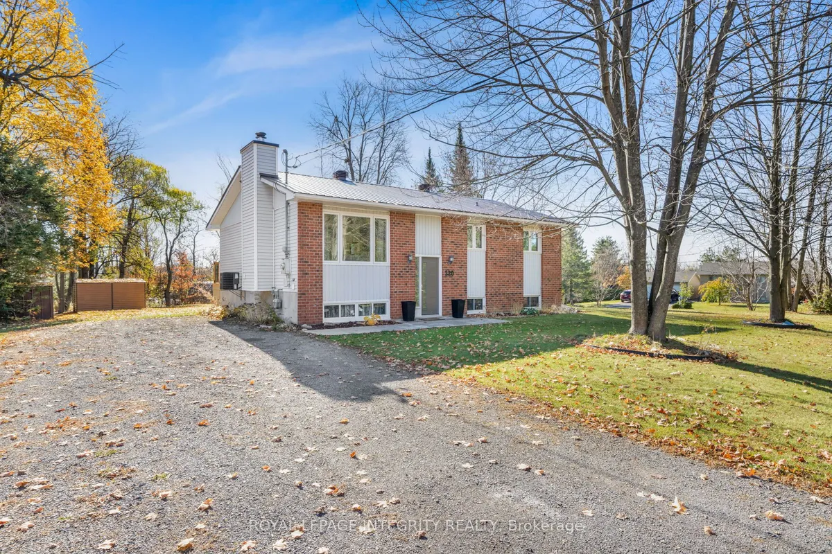 220 Agathe Street, ON K4K 1K7