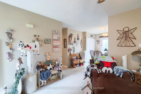 91 Anglesea Street, ON N7A 1V2