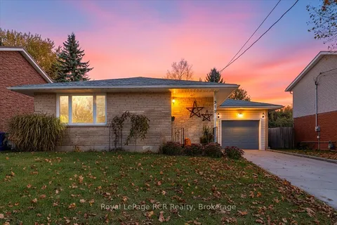 579 19th Avenue, ON N4N 3G4