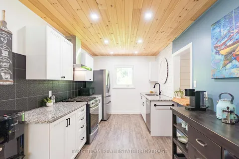 328 Cedar Avenue, ON N4L 1W5