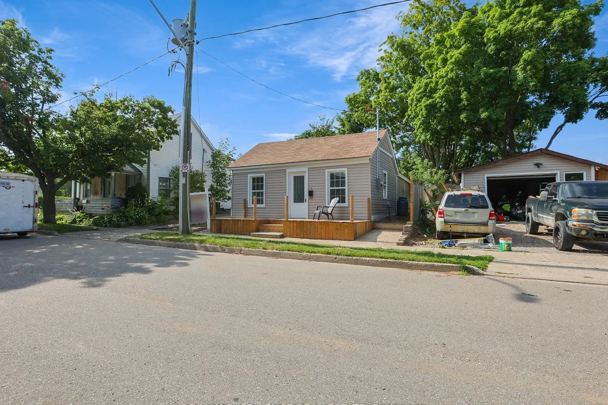 79 Sunnyhill Road, ON N3C 1J6