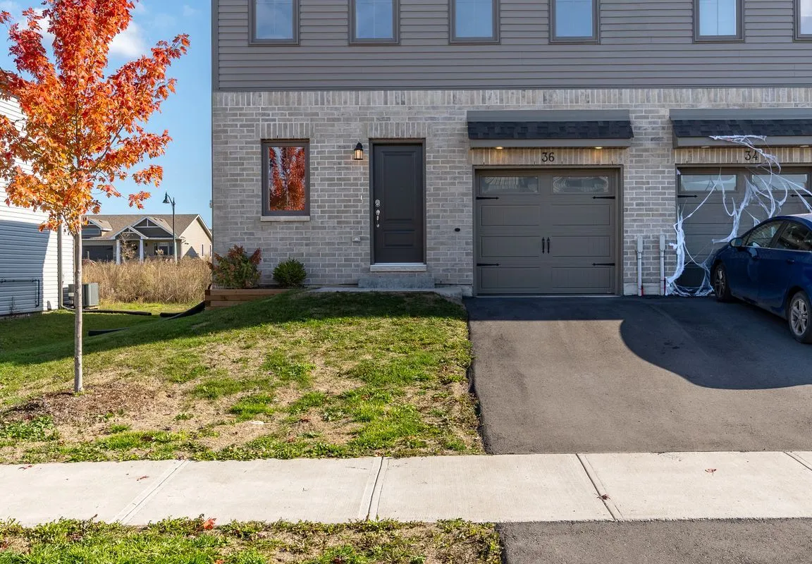 36 Campbell Crescent, ON K0K 2T0