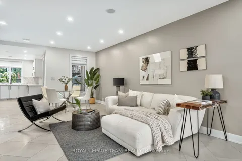 16 First Avenue, ON K1S 2G2