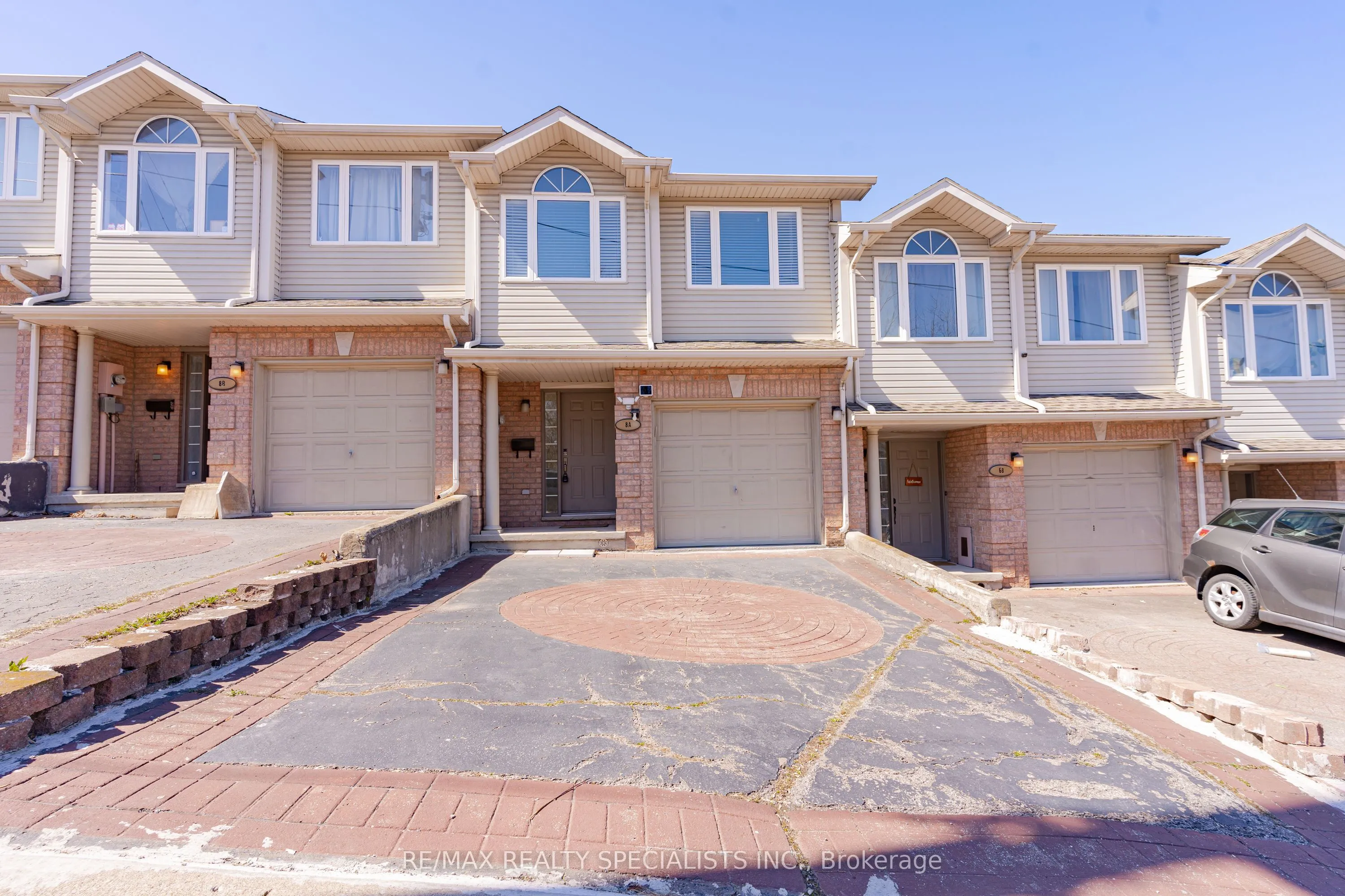 8A Hainer Street, ON L2S 1M4