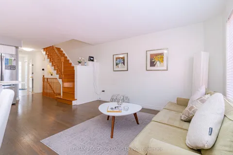 8A Hainer Street, ON L2S 1M4