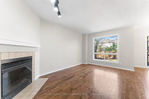 81 Furlong Crescent, ON K2M 2H9