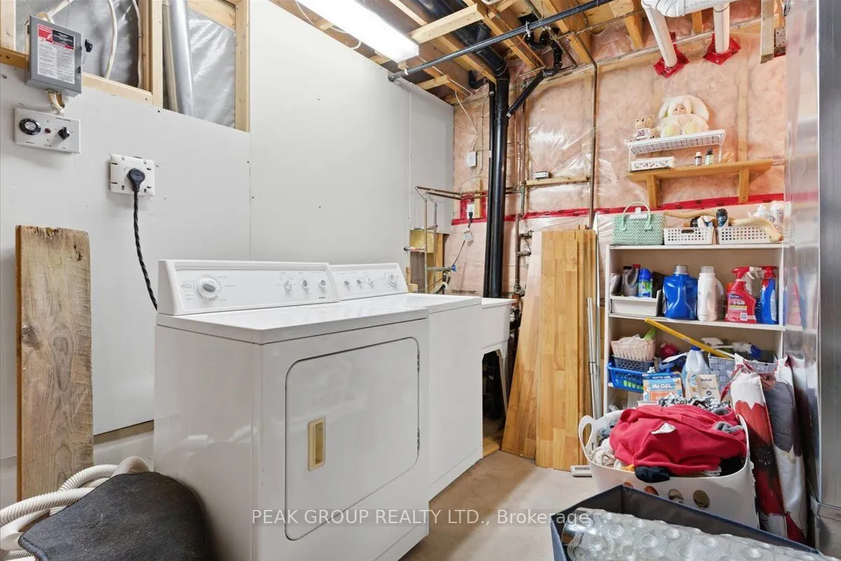 35 Jackson Court, ON L3C 7G4