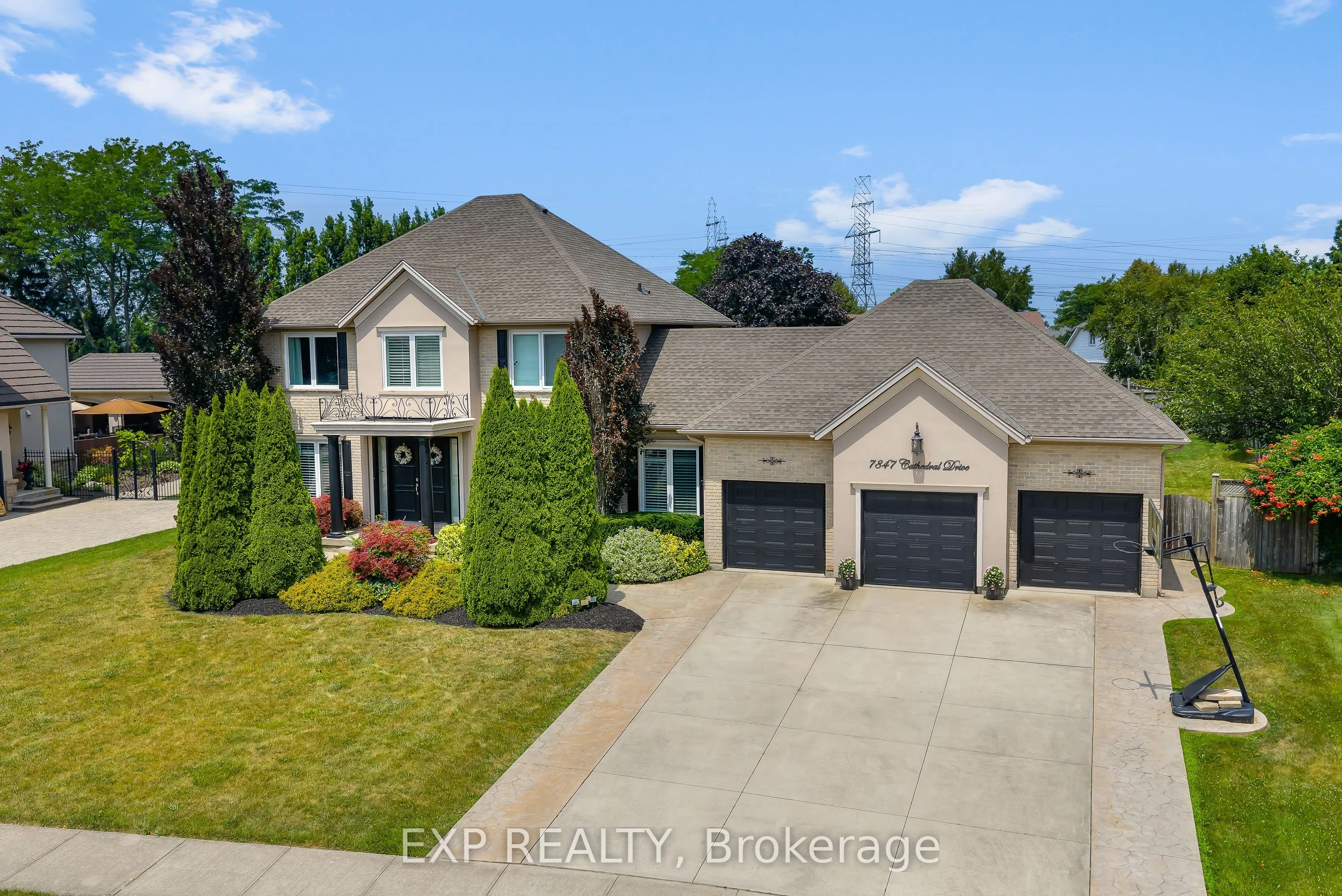 7847 Cathedral Drive, ON L2H 2Z3