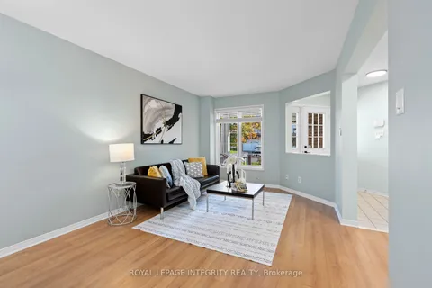 11 Royal Field Crescent, ON K2J 4G1