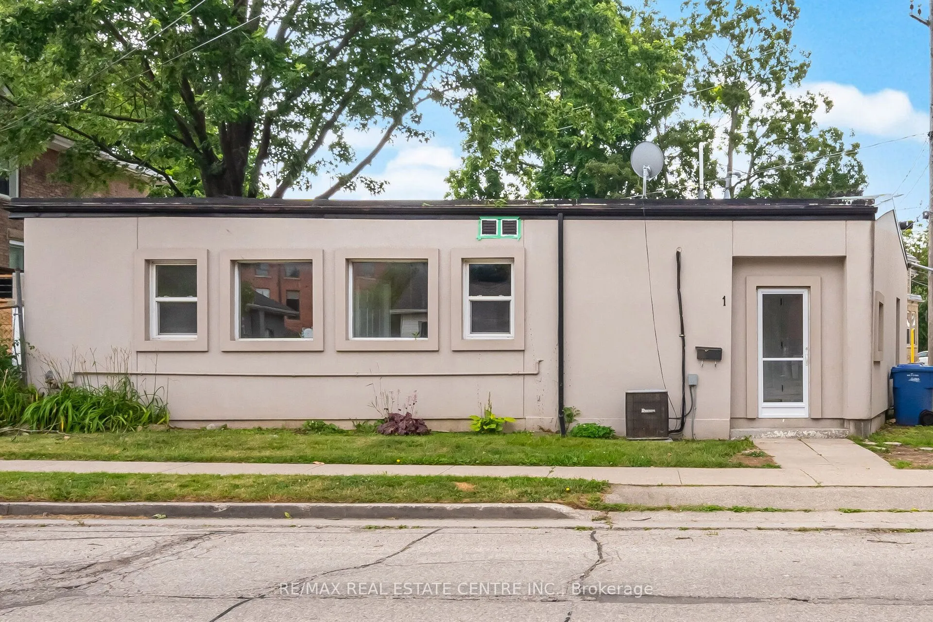 1 Ontario Street, ON N1E 3A9
