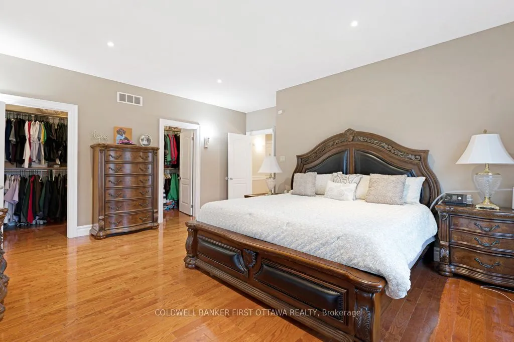 556 West Point Drive, ON K7H 3C7