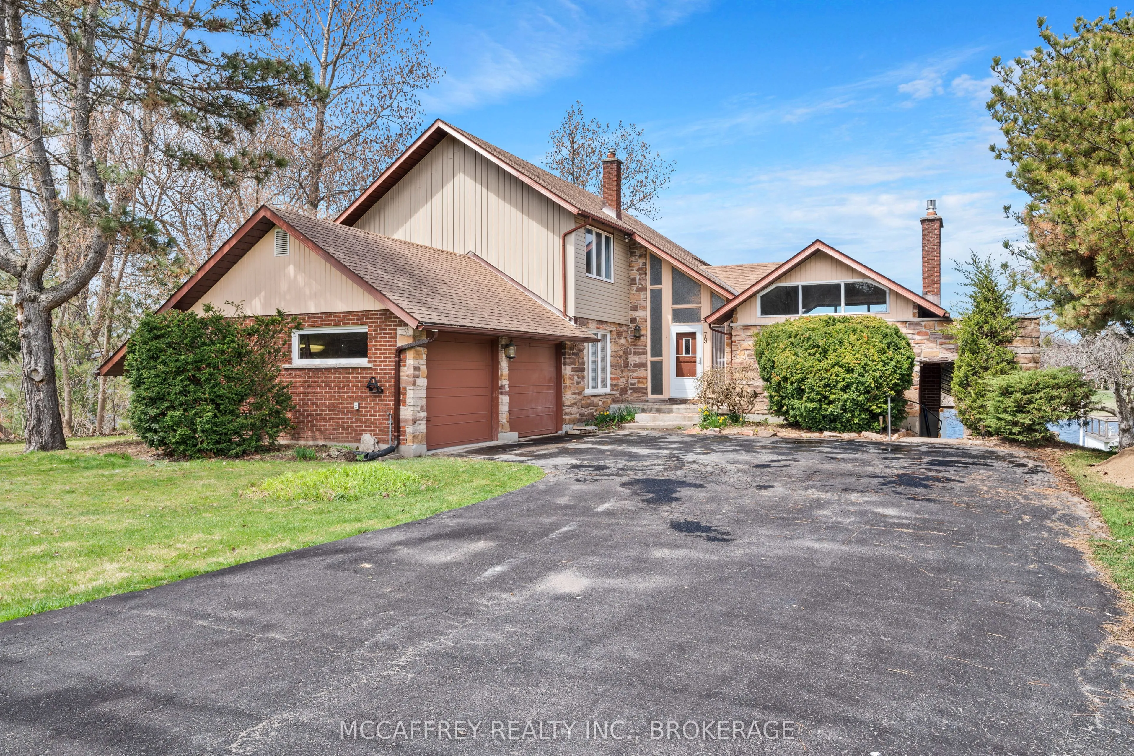 79 River Road, ON K7R 3H3