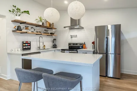 48 Frederick Avenue, ON L8H 4K4