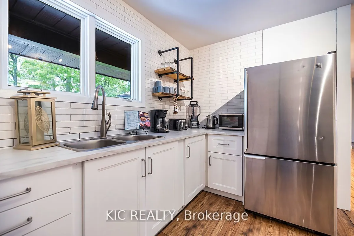 6 Sumcot Drive, ON K0L 1J0