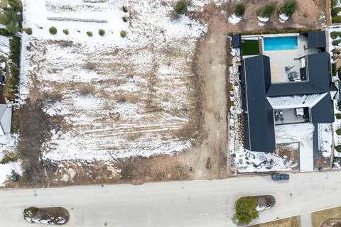 106 Stone Zack Lane, ON N0H 1J0